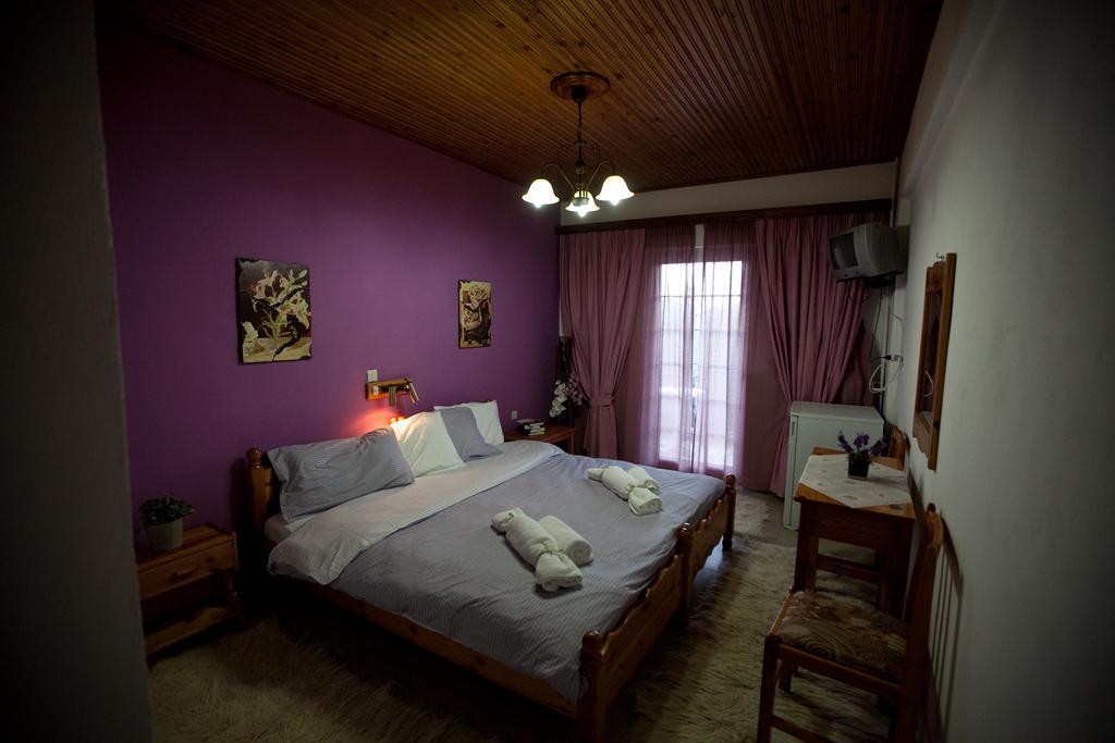 Χenonas Ziakos Hotel Amárantos Kamer foto