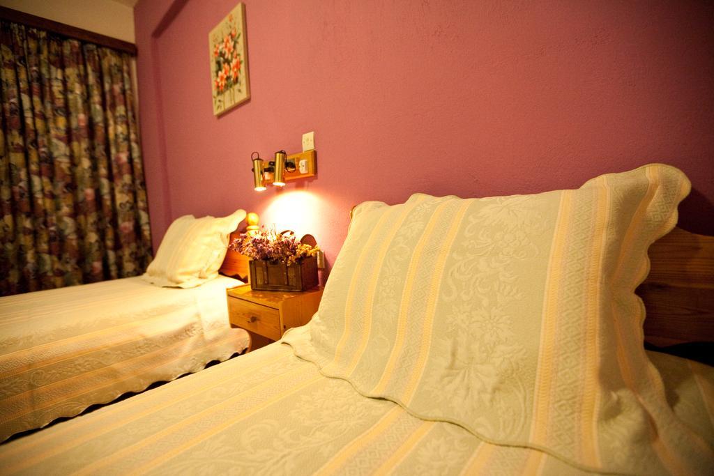 Χenonas Ziakos Hotel Amárantos Kamer foto
